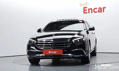 Mercedes-Benz E-Class 2023 2.0 Автомат в Москве № 171228, миниатюра 3