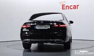 Mercedes-Benz E-Class 2023 2.0 Автомат в Москве № 171228, миниатюра 4