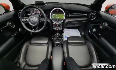 Mini Cooper Convertible 2020 1.5 Автомат в Москве № 185465, миниатюра 10