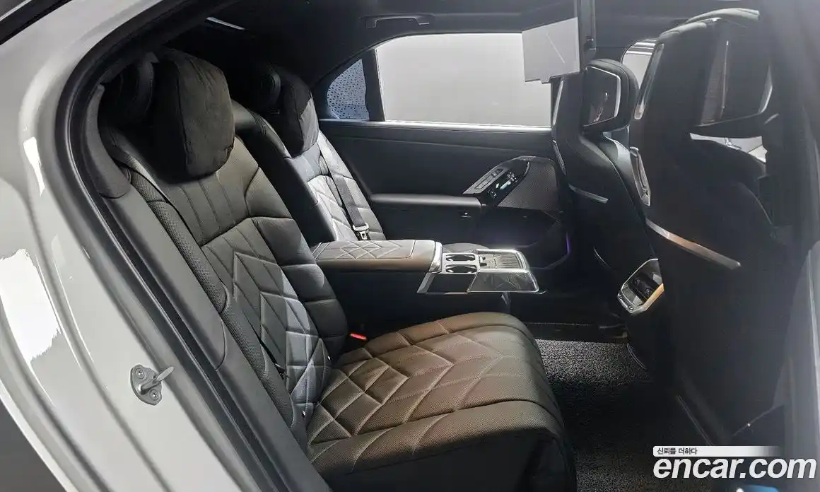 BMW 7-Series 2024 3.0 Автомат в Москве № 187717, фото 16