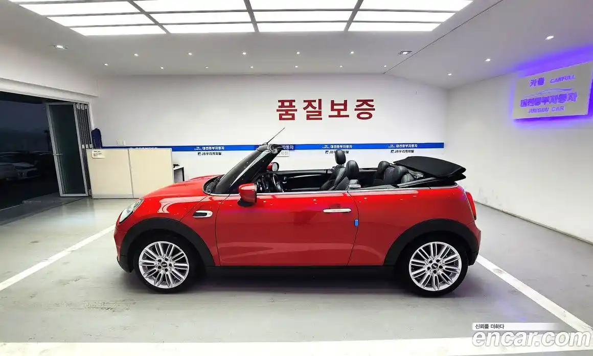 Mini Cooper Convertible 2020 1.5 Автомат в Москве № 189425, фото 3