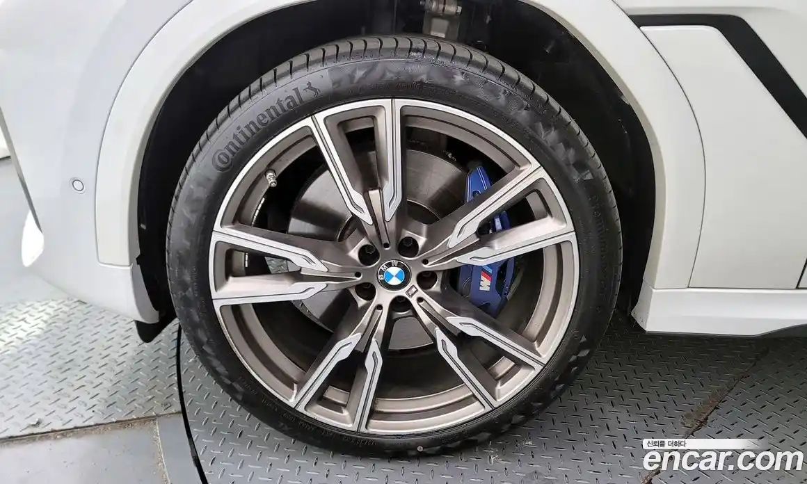 BMW X6 2021 4.4 Автомат в Москве № 190588, фото 5