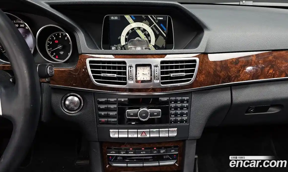 Mercedes-Benz E-Class 2014 3.5 Автомат в Москве № 194290, фото 14