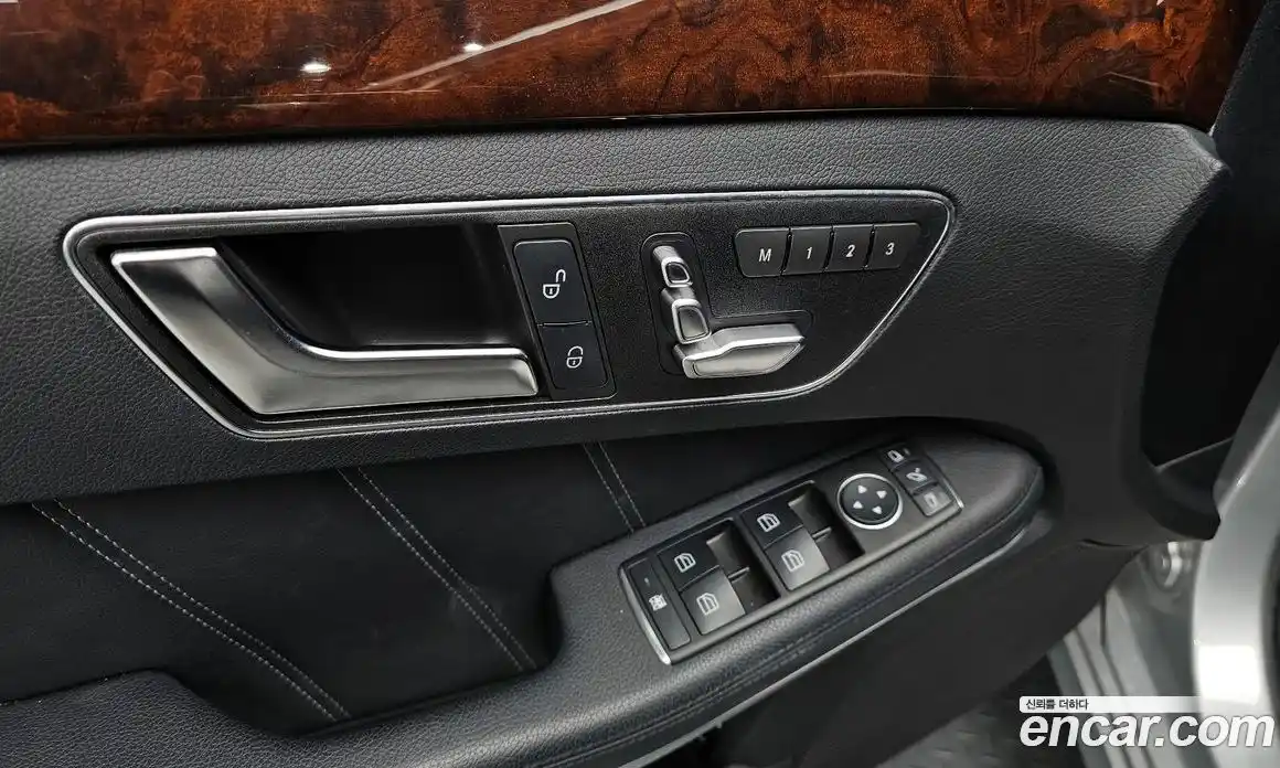 Mercedes-Benz E-Class 2014 3.5 Автомат в Москве № 194290, фото 16