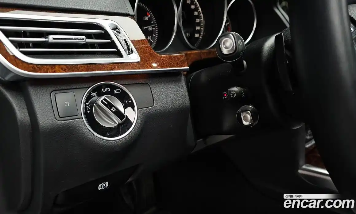 Mercedes-Benz E-Class 2014 3.5 Автомат в Москве № 194290, фото 17