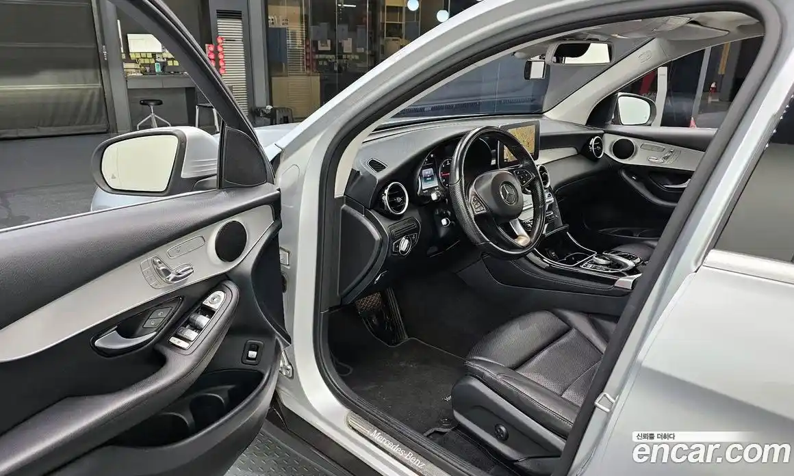 Mercedes-Benz GLC-Class 2017 2.1 Автомат в Москве № 195046, фото 11