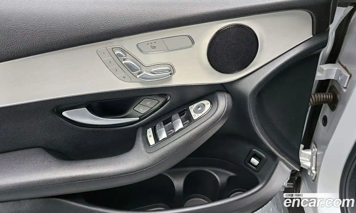 Mercedes-Benz GLC-Class 2017 2.1 Автомат в Москве № 195046, фото 17