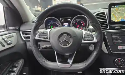 Mercedes-Benz GLE-Class 2018 3.0 Автомат в Москве № 195698, миниатюра 3
