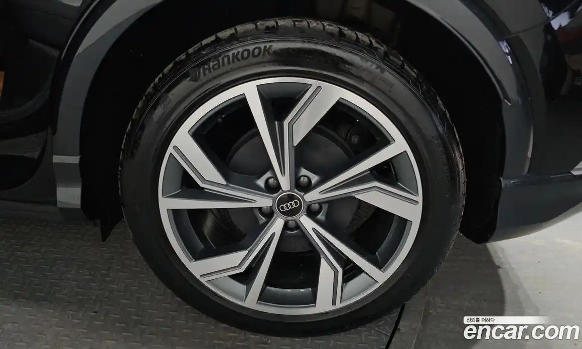 Audi Q4 e-tron 2023 0.2 Автомат в Москве № 195879, фото 5