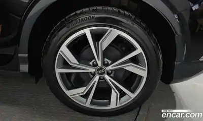 Audi Q4 e-tron 2023 0.2 Автомат в Москве № 195879, миниатюра 5