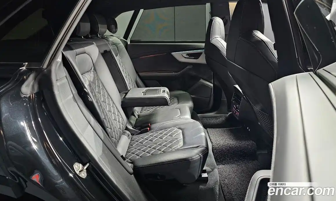 Audi Q8 2023 3.0 Автомат в Москве № 196025, фото 17