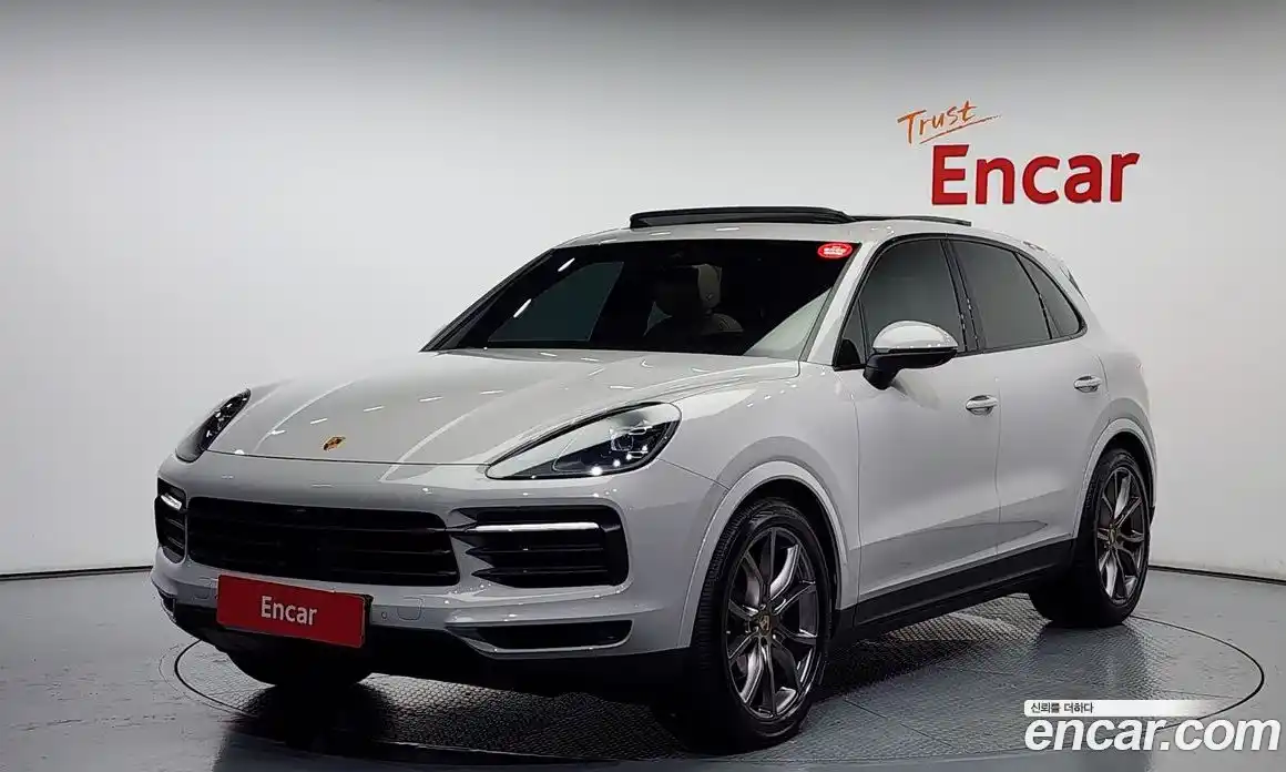 Porsche Cayenne 2023 3.0 Автомат в Москве № 197178, фото 1