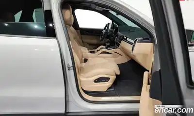 Porsche Cayenne 2023 3.0 Автомат в Москве № 197178, миниатюра 11