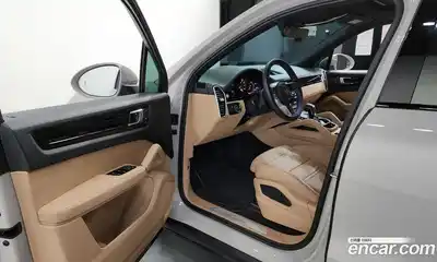 Porsche Cayenne 2023 3.0 Автомат в Москве № 197178, миниатюра 10