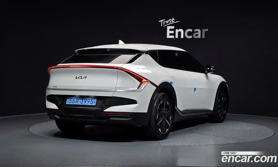 Kia EV6 2025 Автомат в Москве № 19765, фото 2