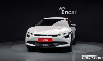 Kia EV6 2025 Автомат в Москве № 19765, миниатюра 3