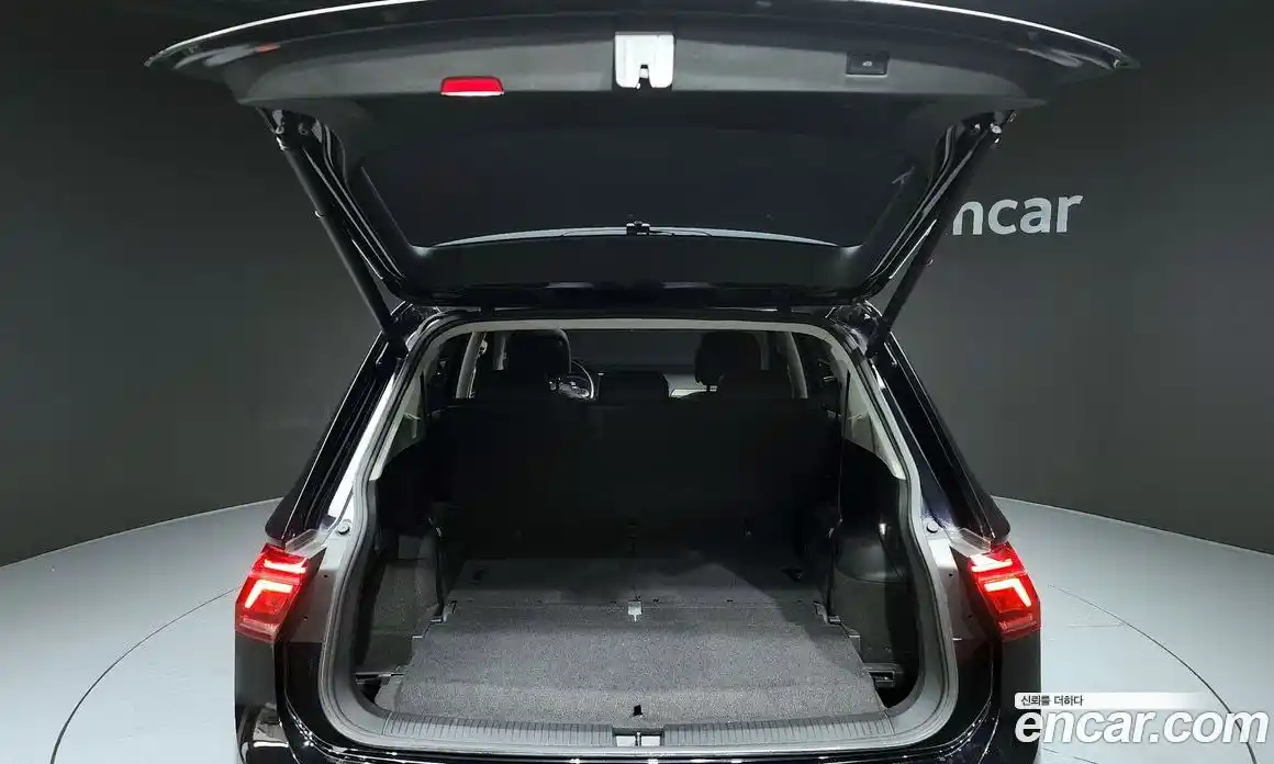 Volkswagen Tiguan 2023 2.0 Автомат в Москве № 199161, фото 15