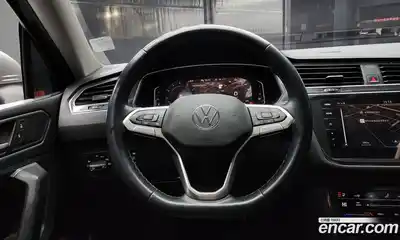 Volkswagen Tiguan 2023 2.0 Автомат в Москве № 199161, миниатюра 2