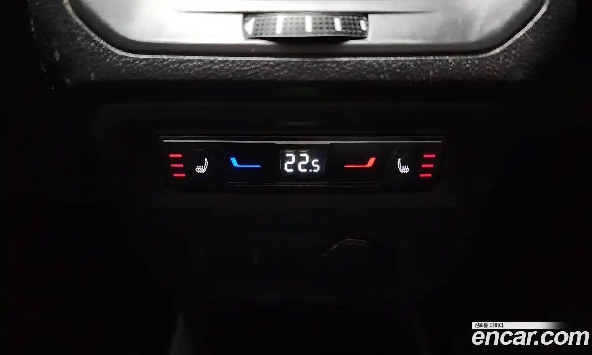 Volkswagen Tiguan 2023 2.0 Автомат в Москве № 199161, фото 7