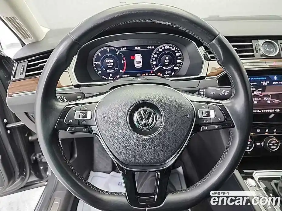 Volkswagen Passat 2018 2.0 Автомат в Москве № 199316, фото 9
