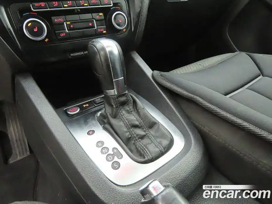 Volkswagen Jetta 2012 2.0 Автомат в Москве № 199367, фото 11