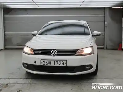 Volkswagen Jetta 2012 2.0 Автомат в Москве № 199367, миниатюра 2