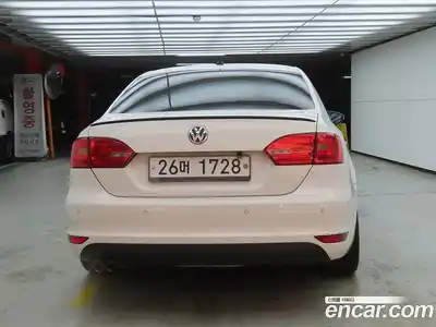 Volkswagen Jetta 2012 2.0 Автомат в Москве № 199367, миниатюра 3