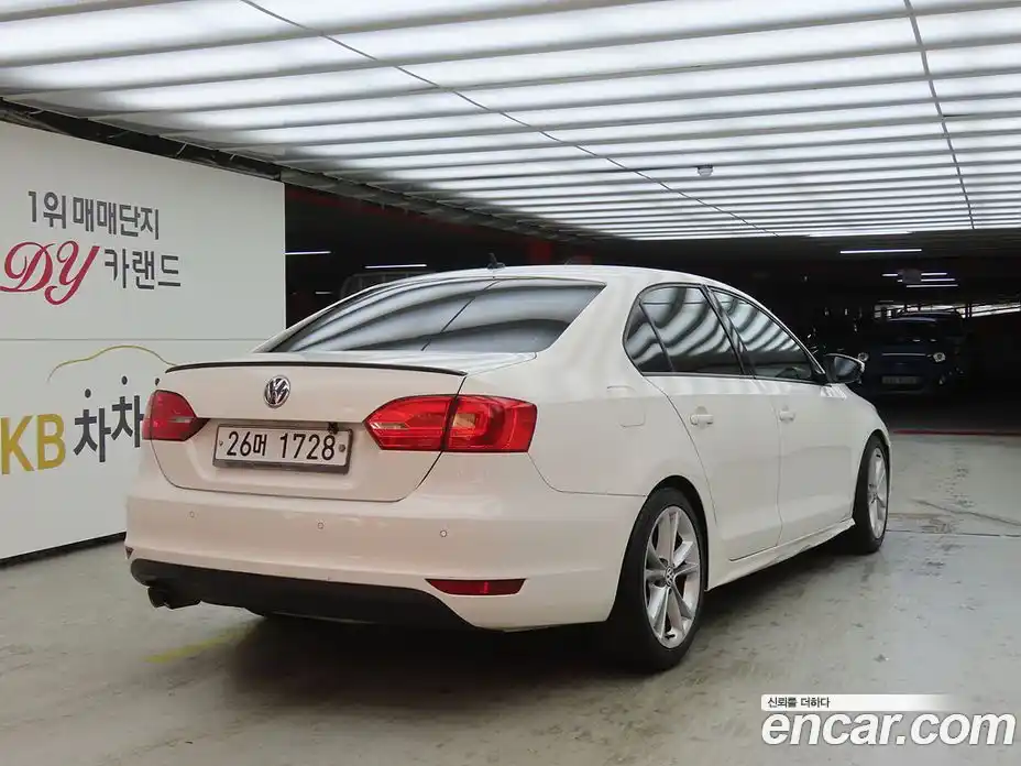 Volkswagen Jetta 2012 2.0 Автомат в Москве № 199367, фото 4