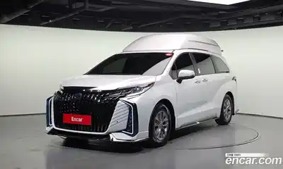 Toyota Sienna, 2023