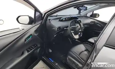 Toyota Prius 2018 1.8 Автомат в Москве № 199679, миниатюра 11