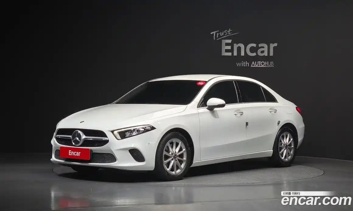 Mercedes-Benz A-Class 2020 2.0 Автомат в Москве № 203801, фото 16