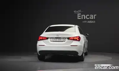 Mercedes-Benz A-Class 2020 2.0 Автомат в Москве № 203801, миниатюра 4