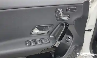 Mercedes-Benz A-Class 2020 2.0 Автомат в Москве № 203801, миниатюра 8