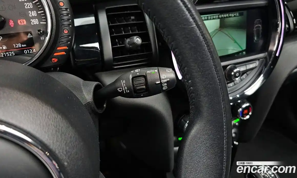 Mini Cooper 2016 1.5 Автомат в Москве № 207479, фото 6