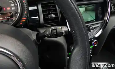 Mini Cooper 2016 1.5 Автомат в Москве № 207479, миниатюра 6