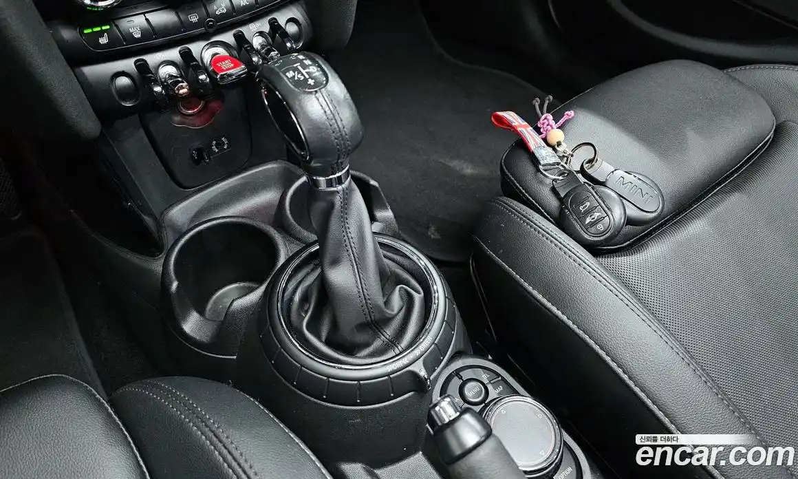 Mini Cooper 2016 1.5 Автомат в Москве № 207479, фото 8