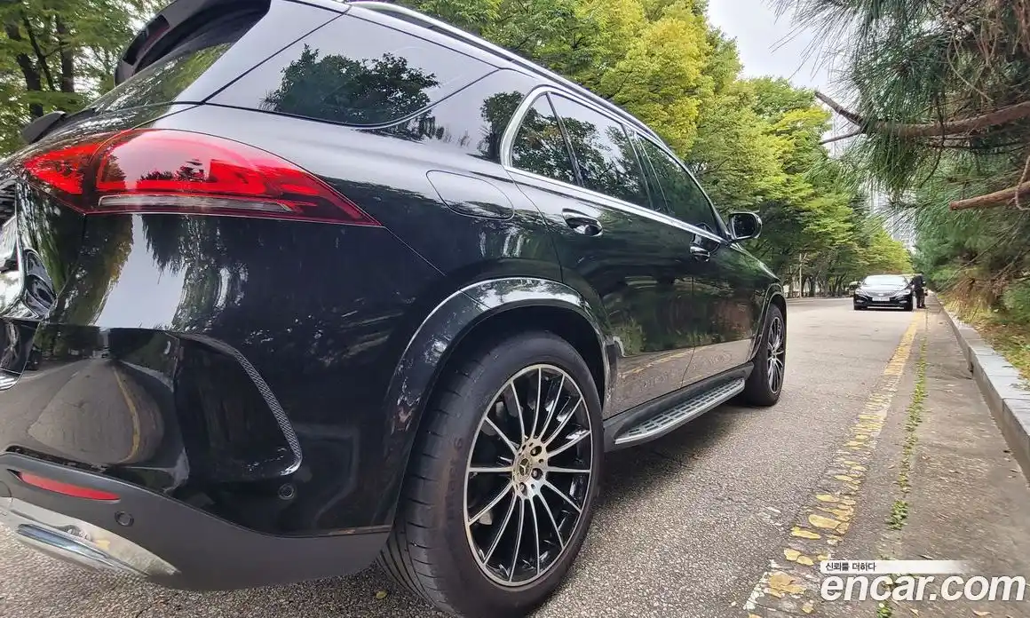 Mercedes-Benz GLE-Class 2023 3.0 Автомат в Москве № 207586, фото 2