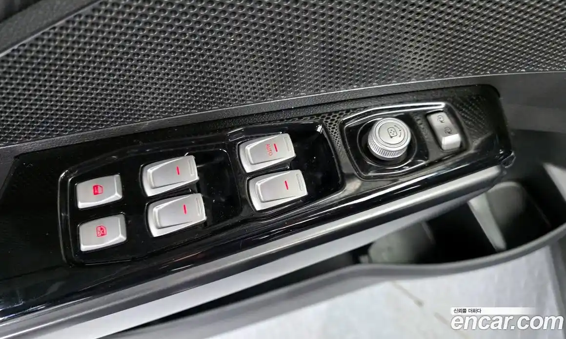 SsangYong TIBOLI 2017 1.6 Автомат в Москве № 207991, фото 10