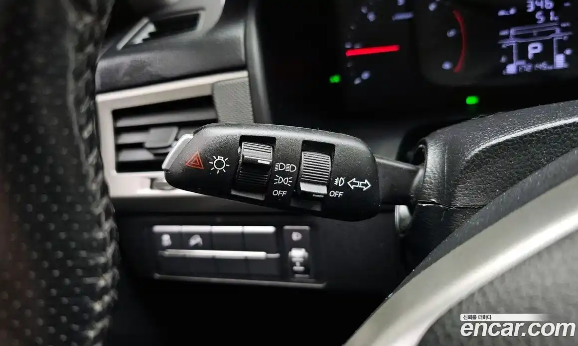 SsangYong Rexton 2018 2.2 Автомат в Москве № 2089, фото 19