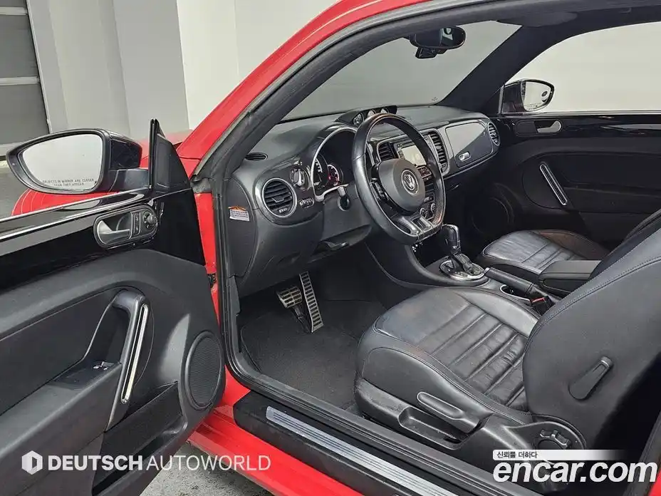 Volkswagen Beatle 2014 2.0 Автомат в Москве № 209919, фото 11