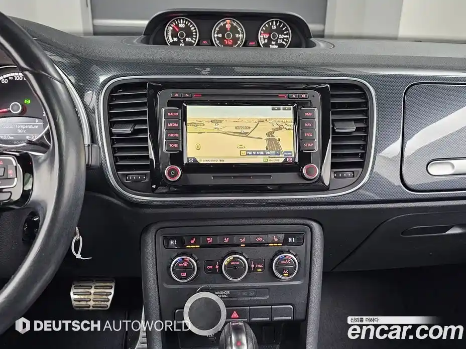 Volkswagen Beatle 2014 2.0 Автомат в Москве № 209919, фото 14