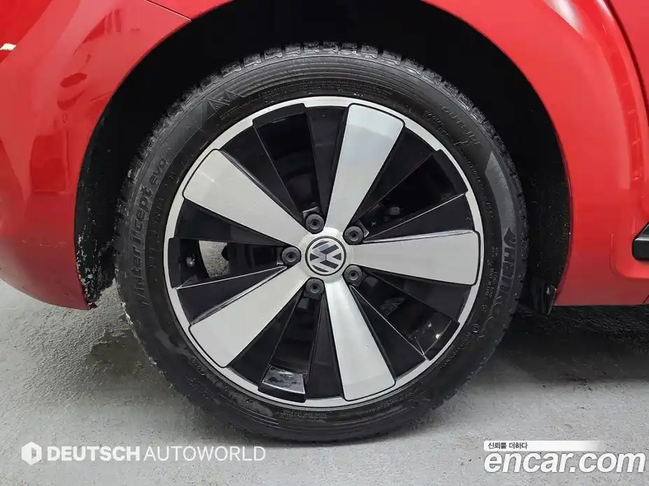 Volkswagen Beatle 2014 2.0 Автомат в Москве № 209919, фото 5