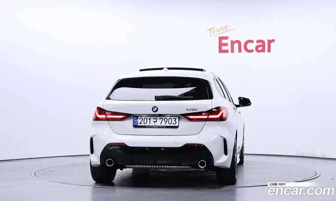 BMW 1-Series 2024 2.0 Автомат в Москве № 210255, фото 4