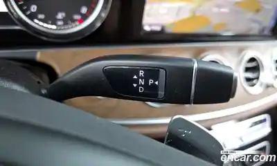 Mercedes-Benz E-Class 2018 2.0 Автомат в Москве № 212026, миниатюра 2