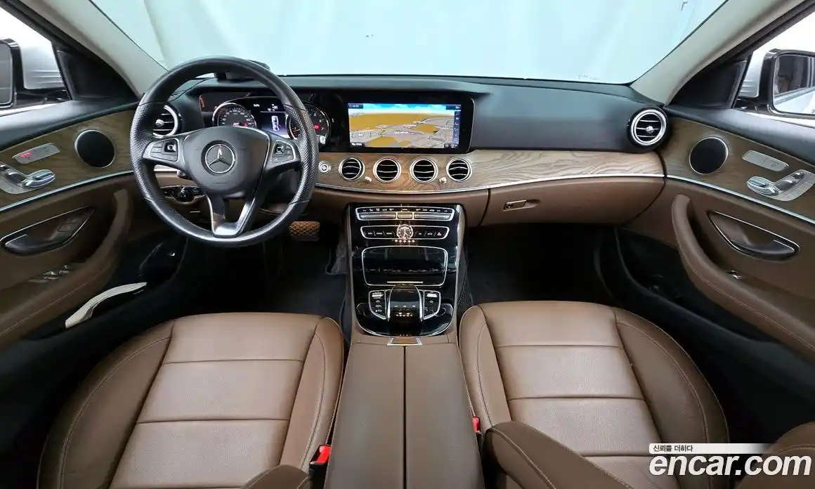 Mercedes-Benz E-Class 2018 2.0 Автомат в Москве № 212026, фото 5