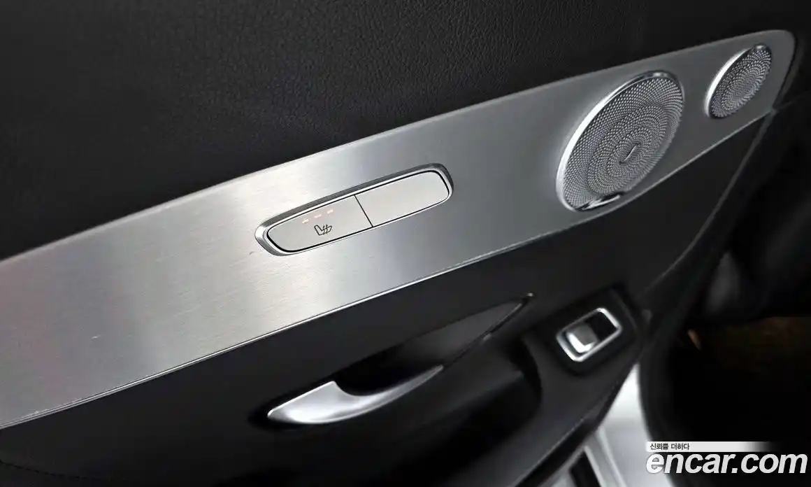 Mercedes-Benz GLC-Class 2018 2.1 Автомат в Москве № 212072, фото 20