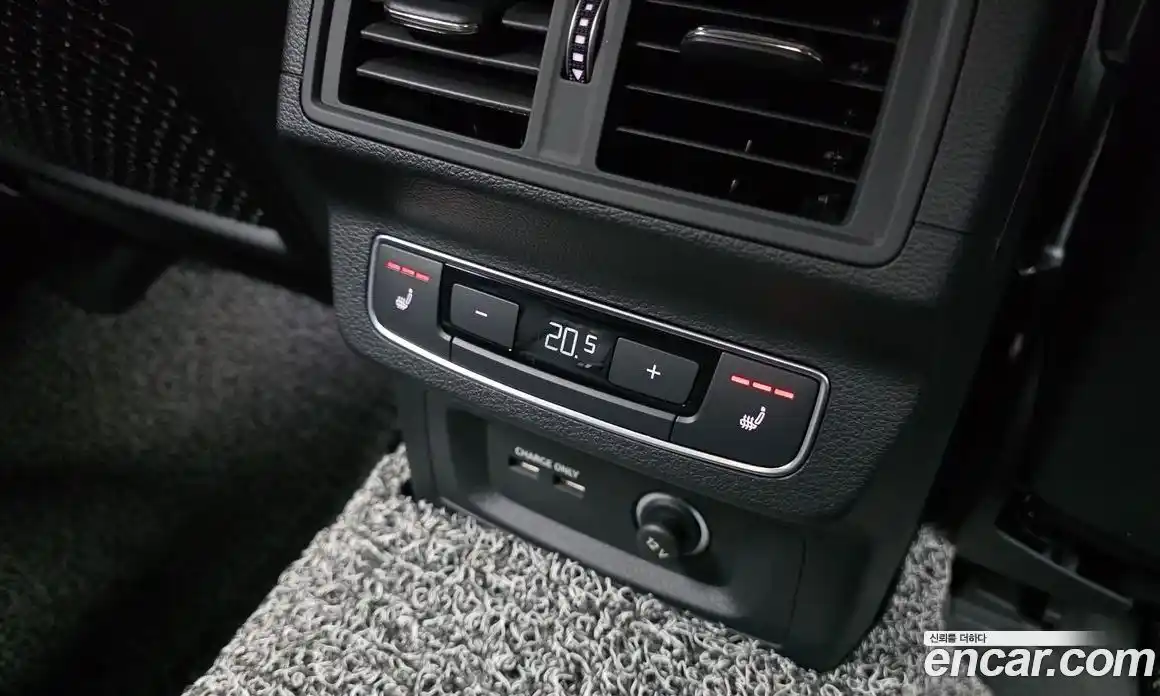 Audi Q5 2023 2.0 Автомат в Москве № 212337, фото 9