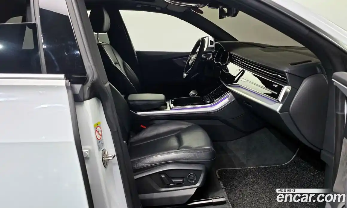 Audi Q8 2021 3.0 Автомат в Москве № 212499, фото 11