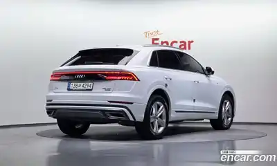 Audi Q8 2021 3.0 Автомат в Москве № 212499, миниатюра 2