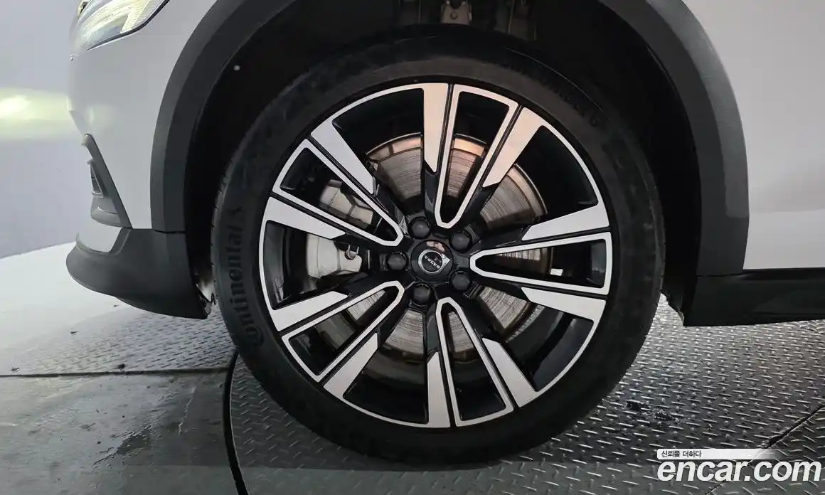 Volvo V60 2023 2.0 Автомат в Москве № 212816, фото 18